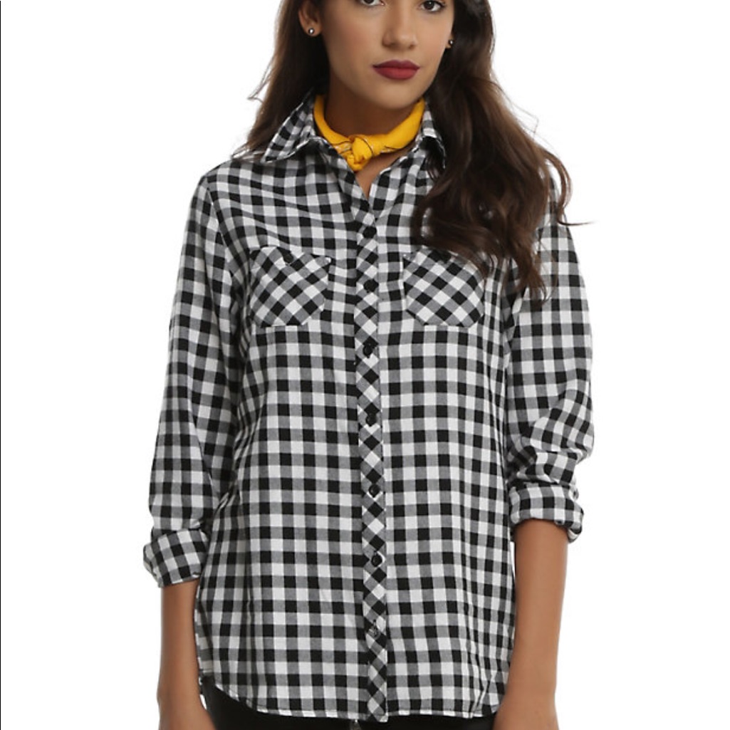 Hot Topic Button Up